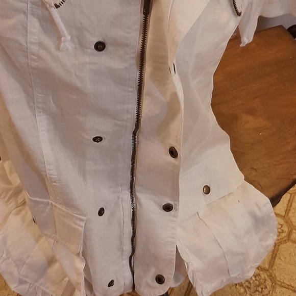 Small Top - Picture 2 of 6